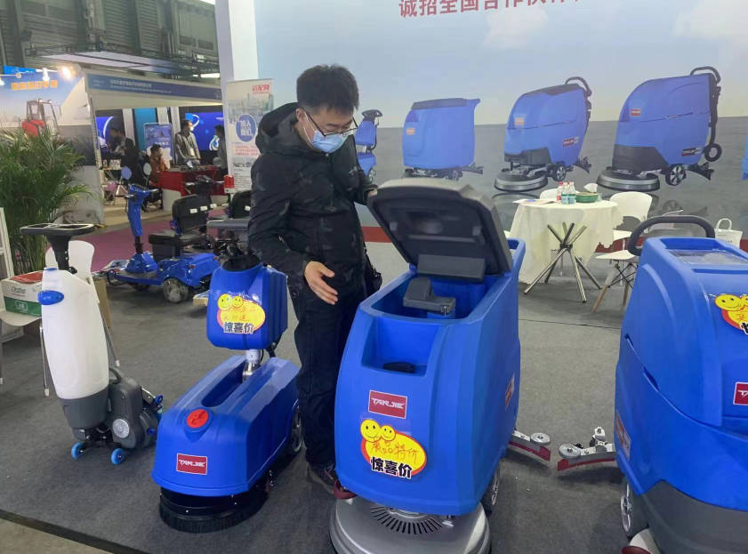 凉山坦洁洗地机公司致力于电动洗地机的生产、销售和服务百家